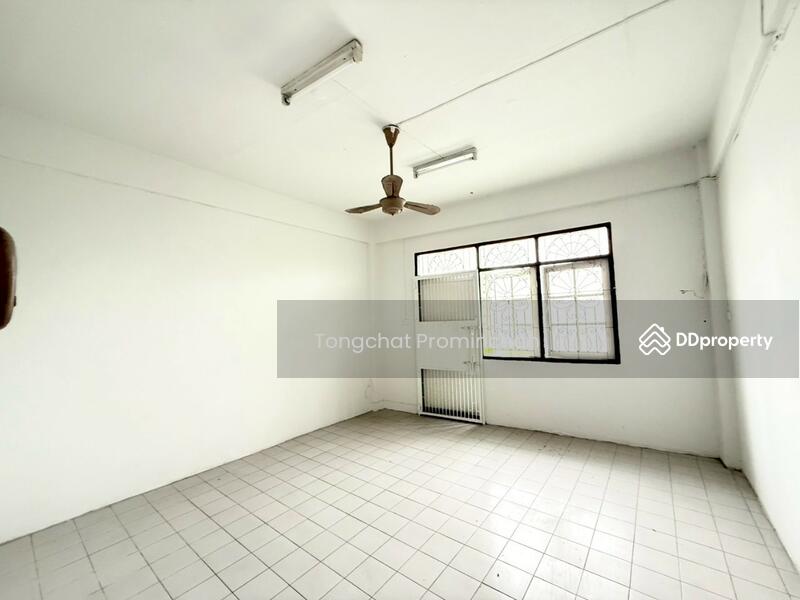 For Rent - Commercial building for rent, Nakniwat, Lat Phrao, Bangkok