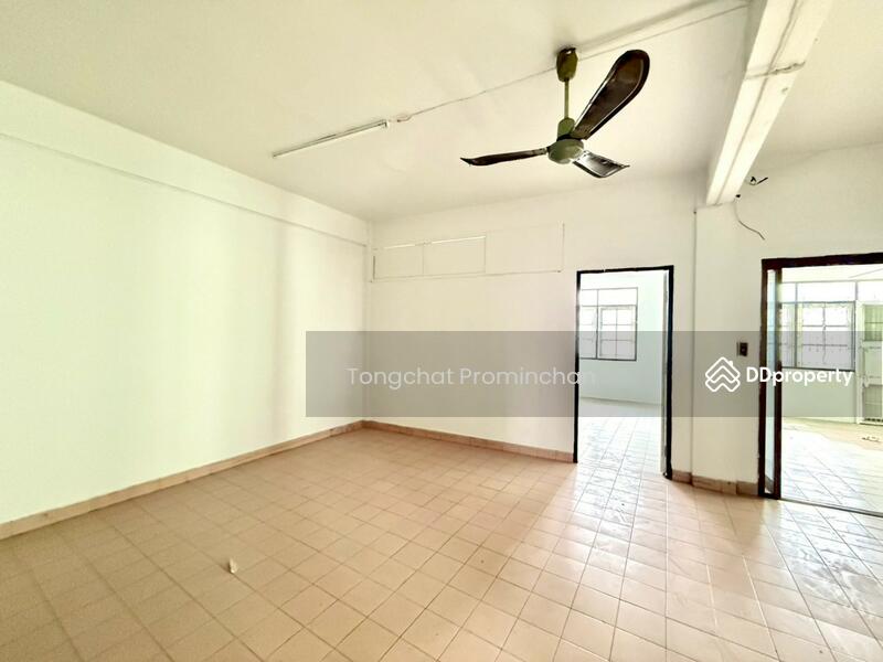 For Rent - Commercial building for rent, Nakniwat, Lat Phrao, Bangkok