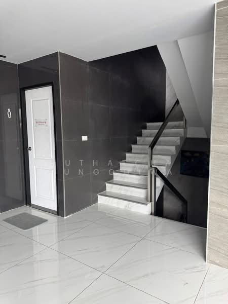 RUNGTHAVORN COMPANY LIMITED, Bangkok, 55/1 ถนนกรุงเทพกรีฑา, Khlong Song Ton Nun, Lat Krabang, Bangkok, , 200 sqm, Business For Rent, by Suthatcha Rungchiwa, 11886353 - DDproperty.com