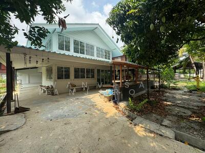 ขาย - ขาย เช่า บ้าน 3 หลัง พร้อมที่ดิน ( ซอยสุขุมวิท 101/1 ) บ้าน 3 หลัง ขนาด 530 ตรว, กรุงเทพ