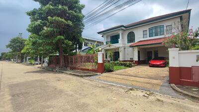 ขาย - Manthana Wongwaen-Pinklao : มัณฑนา วงแหวน-ปิ่นเกล้า, นนทบุรี