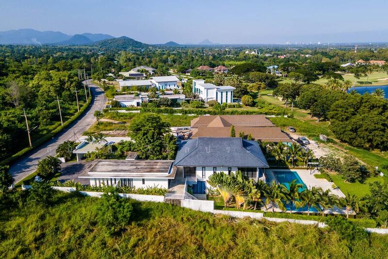 Palm Hills Golf Club and Residence, Phetchaburi, 1444 Phet Kasem Rd, Cha-am, Cha-Am, Phetchaburi, 5 Bedrooms, 400 sqm, Villa For Sale, by สุมาลี วิไลประเสริฐ, 11889397 - DDproperty.com