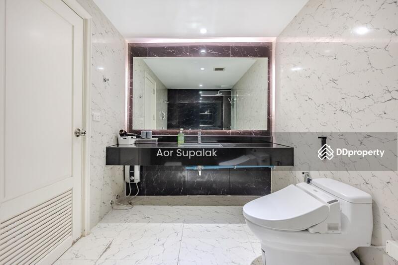 For Rent - State Tower, Bangkok