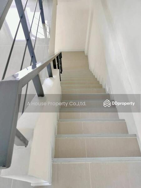 For Rent - Commercial building for rent, 3 floors, near Pinthong Industrial Estate, Chon Buri