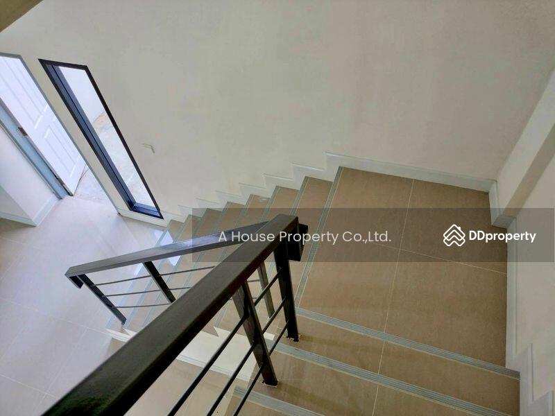 For Rent - Commercial building for rent, 3 floors, near Pinthong Industrial Estate, Chon Buri
