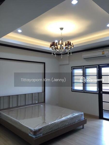 For Rent - ทาวน์โฮม 3 ชั้น รีโนเวทใหม่ ให้เช่า 5 ห้องนอน 5 ห้องน้ำ 2 ที่จอดรถ ใกล้โรงเรียนนานาชาติรีเจ้นท์, Bangkok