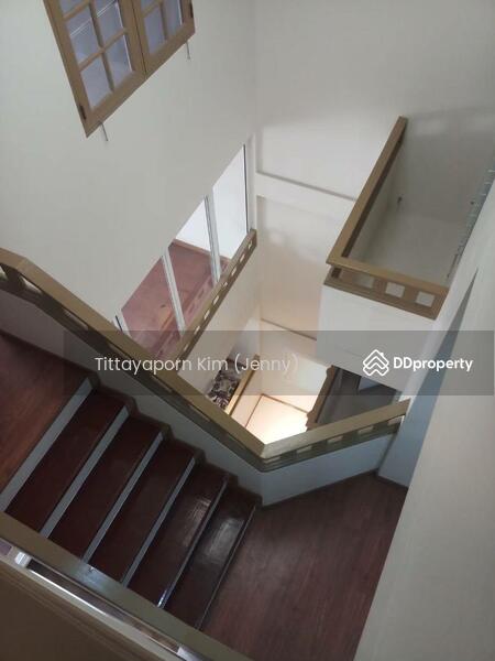 For Rent - ทาวน์โฮม 3 ชั้น รีโนเวทใหม่ ให้เช่า 5 ห้องนอน 5 ห้องน้ำ 2 ที่จอดรถ ใกล้โรงเรียนนานาชาติรีเจ้นท์, Bangkok