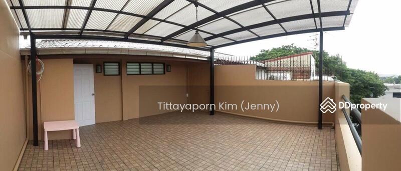 For Rent - ทาวน์โฮม 3 ชั้น รีโนเวทใหม่ ให้เช่า 5 ห้องนอน 5 ห้องน้ำ 2 ที่จอดรถ ใกล้โรงเรียนนานาชาติรีเจ้นท์, Bangkok