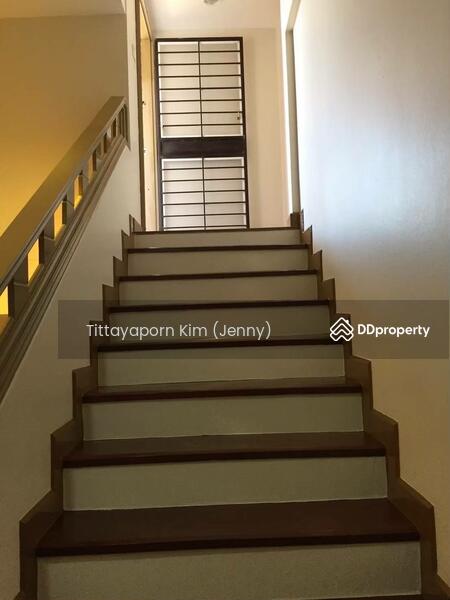 For Rent - ทาวน์โฮม 3 ชั้น รีโนเวทใหม่ ให้เช่า 5 ห้องนอน 5 ห้องน้ำ 2 ที่จอดรถ ใกล้โรงเรียนนานาชาติรีเจ้นท์, Bangkok