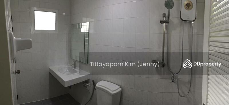 For Rent - ทาวน์โฮม 3 ชั้น รีโนเวทใหม่ ให้เช่า 5 ห้องนอน 5 ห้องน้ำ 2 ที่จอดรถ ใกล้โรงเรียนนานาชาติรีเจ้นท์, Bangkok