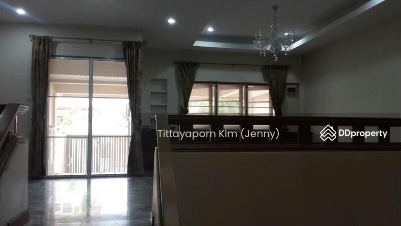 For Rent - ทาวน์โฮม 3 ชั้น รีโนเวทใหม่ ให้เช่า 5 ห้องนอน 5 ห้องน้ำ 2 ที่จอดรถ ใกล้โรงเรียนนานาชาติรีเจ้นท์, Bangkok