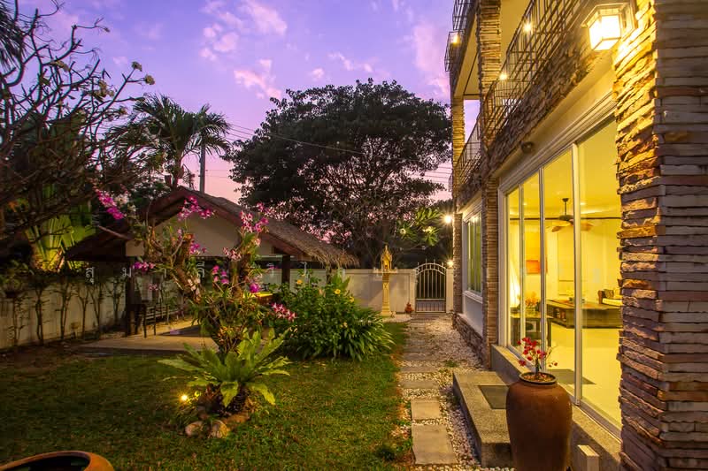 3 Storey House For Sale Near The Beach Hua Hin Soi 9/1 For Sale, Prachuap Khiri Khan, Hua Hin, Hua Hin, Prachuap Khiri Khan, 3 Bedrooms, 352 sqm, Villa For Sale, by สุมาลี วิไลประเสริฐ, 11890107 - DDproperty.com