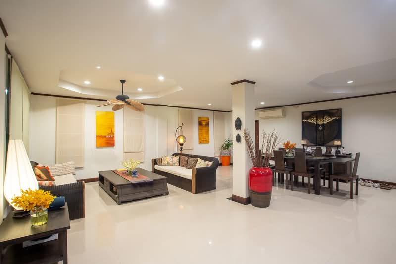 3 Storey House For Sale Near The Beach Hua Hin Soi 9/1 For Sale, Prachuap Khiri Khan, Hua Hin, Hua Hin, Prachuap Khiri Khan, 3 Bedrooms, 352 sqm, Villa For Sale, by สุมาลี วิไลประเสริฐ, 11890107 - DDproperty.com