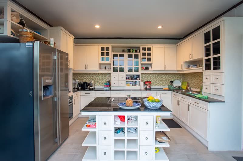 3 Storey House For Sale Near The Beach Hua Hin Soi 9/1 For Sale, Prachuap Khiri Khan, Hua Hin, Hua Hin, Prachuap Khiri Khan, 3 Bedrooms, 352 sqm, Villa For Sale, by สุมาลี วิไลประเสริฐ, 11890107 - DDproperty.com