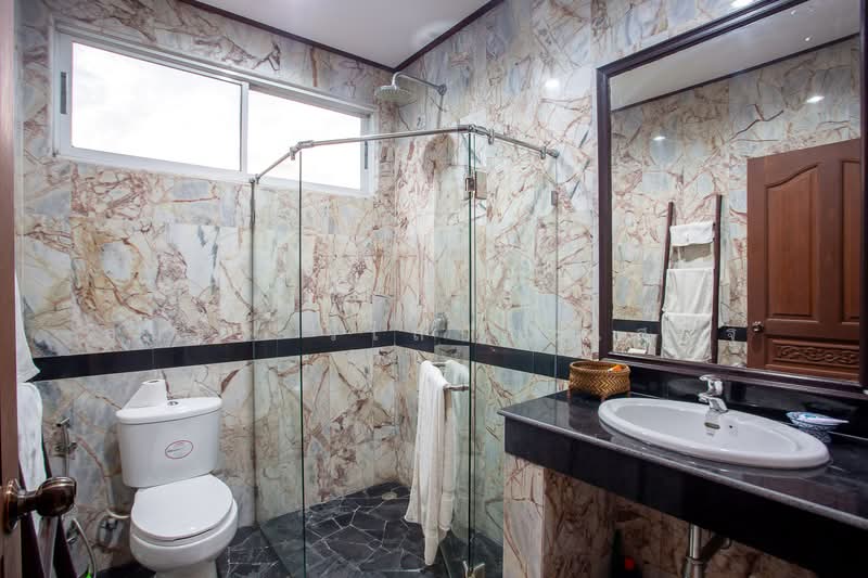 3 Storey House For Sale Near The Beach Hua Hin Soi 9/1 For Sale, Prachuap Khiri Khan, Hua Hin, Hua Hin, Prachuap Khiri Khan, 3 Bedrooms, 352 sqm, Villa For Sale, by สุมาลี วิไลประเสริฐ, 11890107 - DDproperty.com