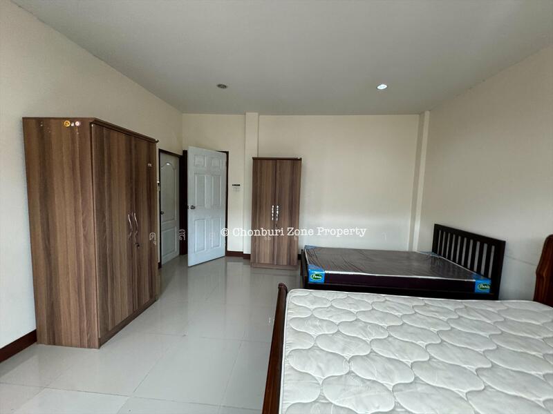 ให้เช่าทาวน์โฮม 2 ชั้น 4 ห้องนอน ม.เซนสิริทาวน์ แหลมฉบัง ศรีราชา, Chon Buri (Pattaya), Thung Suk La, Si Racha, Chon Buri (Pattaya), 4 Bedrooms, 80 sqm, Townhouse For Rent, by Dusit Saengfa, 11890476 - DDproperty.com