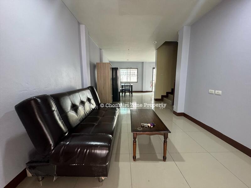 ให้เช่าทาวน์โฮม 2 ชั้น 4 ห้องนอน ม.เซนสิริทาวน์ แหลมฉบัง ศรีราชา, Chon Buri (Pattaya), Thung Suk La, Si Racha, Chon Buri (Pattaya), 4 Bedrooms, 80 sqm, Townhouse For Rent, by Dusit Saengfa, 11890476 - DDproperty.com