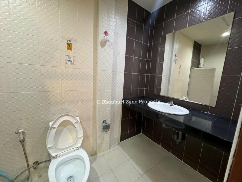 ให้เช่าทาวน์โฮม 2 ชั้น 4 ห้องนอน ม.เซนสิริทาวน์ แหลมฉบัง ศรีราชา, Chon Buri (Pattaya), Thung Suk La, Si Racha, Chon Buri (Pattaya), 4 Bedrooms, 80 sqm, Townhouse For Rent, by Dusit Saengfa, 11890476 - DDproperty.com