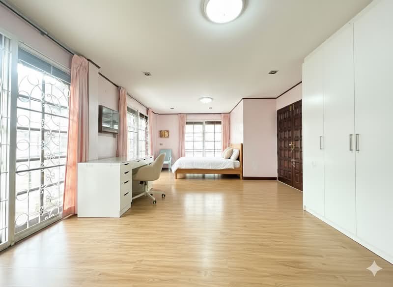 Taweewattana Villa, Bangkok, Chong Nonsi, Yan Nawa, Bangkok, 5 Bedrooms, 300 sqm, Townhouse For Sale, by คุณรวีวรรณ อู่เงิน, 11890531 - DDproperty.com