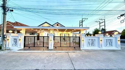 ขาย - (In1) ขายบ้านเดี่ยวหลังริม บ้านสวย ตกแต่งพร้อมเฟอร์นิเจอร์ โรงโป๊ะ พัทยา, ชลบุรี