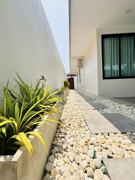 Private Pool Villa - Just 1 km from Jomtien Beach, , 4 Bedrooms, 288 sqm, Villa For Sale, by A LIST ELITE SELECTED, 11891436 - DDproperty.com