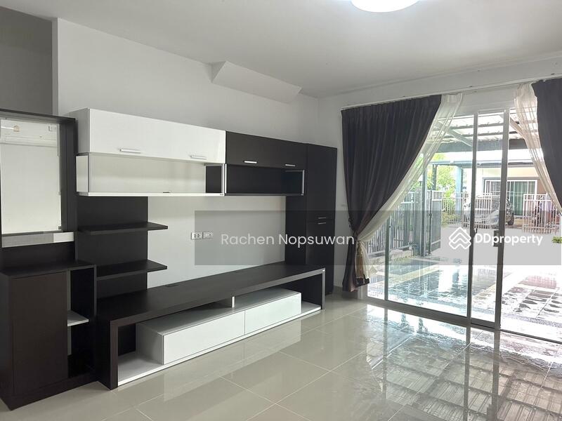 For Sale - sale, 2-storey townhouse, Ban Phru location, Hat Yai (no flooding), 3 bedrooms,, Songkhla
