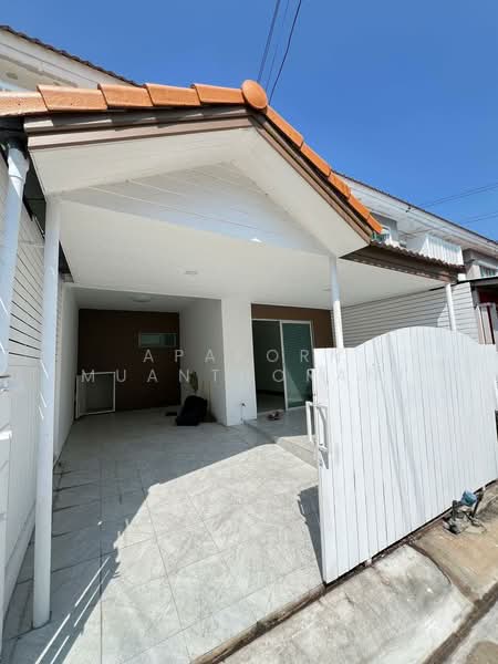 ขายทาวน์โฮม พฤกษาวิลล์ 44 ใกล้ ม.มหิดล รีโนเวทใหม่ทั้งหลัง เพียง 1.89 ล้าน, Nakhon Pathom, Salaya, Phuttha Mon Thon, Nakhon Pathom, 3 Bedrooms, 144 sqm, Townhouse For Sale, by Apaporn Muanthorani, 11891958 - DDproperty.com