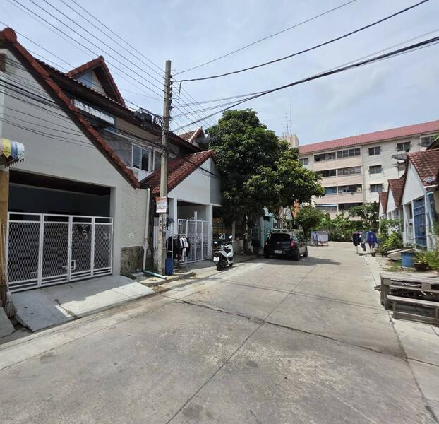 For Sale - หมู่บ้านอุบลศรี ตำบลแพรกษา อำเภอเมือง จังหวัดสมุทรปราการ, Samut Prakan