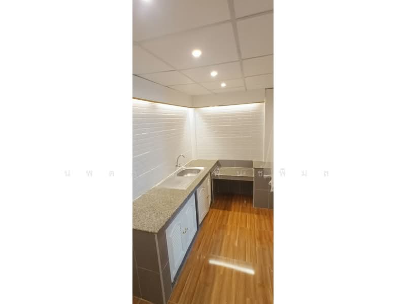 For Sale - ขายทาวโฮมถนนรัตนาธิเบศใกล้วงศ์สว่างบางซื่อเดินมาขึ้นBTSได้, Bangkok