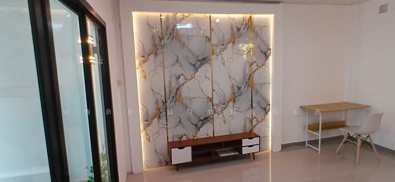 ลด2แสน4ห้องนอนขายทาวโฮมใกล้บางซื่อพิบูลสงคราม16ใกล้มหาลัยพระนครเหนือสไตล์บ้านแฝด, Bangkok, ฟรีเฟอร์ทั้งหลัง แอร์ใหม่, Wong Sawang, Bang Sue, Bangkok, 4 Bedrooms, 132 sqm, Townhouse For Sale, by นพดล นวพันธ์พิมล, 11892217 - DDproperty.com