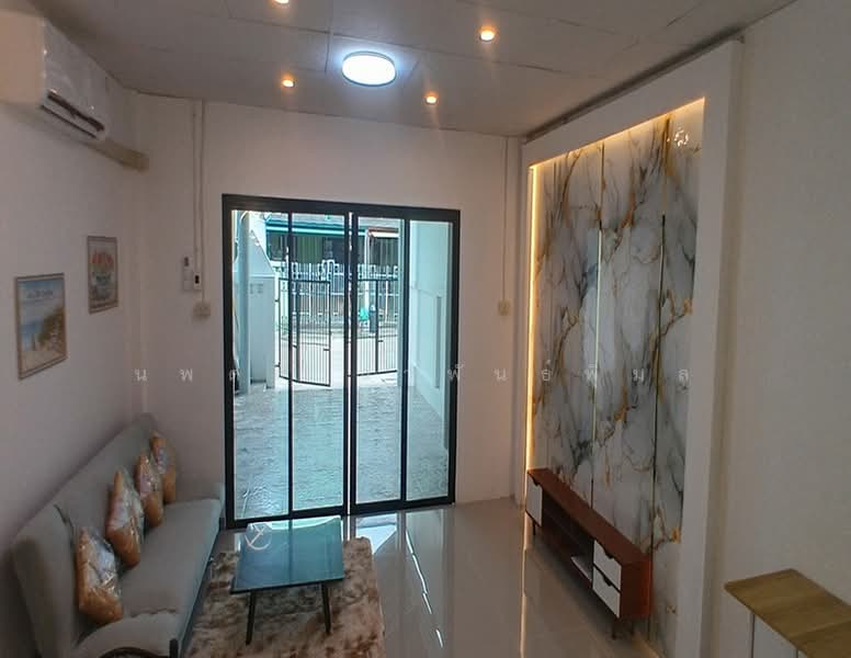 For Sale - ขายทาวโฮมถนนรัตนาธิเบศใกล้วงศ์สว่างบางซื่อเดินมาขึ้นBTSได้, Bangkok