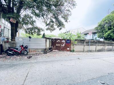 ขาย - ขายที่ดินเปล่า ซอยอินทรามระ41, กรุงเทพ