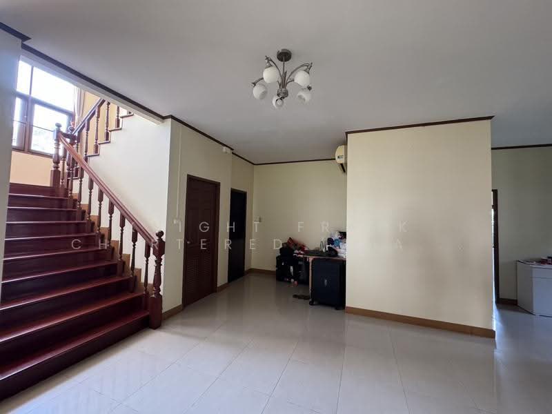 Single-Detached House in Chongnonsri, Bangkok, Chong Nonsi, Yan Nawa, Bangkok, 5 Bedrooms, 373 sqm, Single Detached House For Sale, by Knight Frank Chartered (Thailand) Co.,Ltd, 11893378 - DDproperty.com