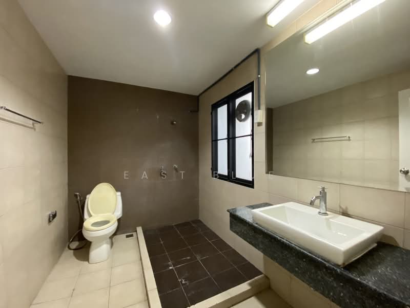 Areeya Mandarina Sukhumvit 77, Bangkok, Sukhumvit 77 Road (On Nut), Suan Luang, Suan Luang, Bangkok, 4 Bedrooms, 225 sqm, Townhouse For Rent, by East Blue, 11893593 - DDproperty.com
