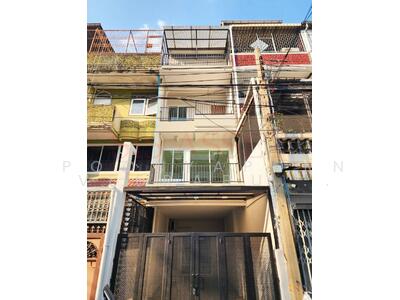 ขาย - ขายทาวน์เฮ้าส์ 4 ชั้น ตกแต่งใหม่ ซอยเจริญนคร 14 (ตรอกตุ๊กตา), กรุงเทพ