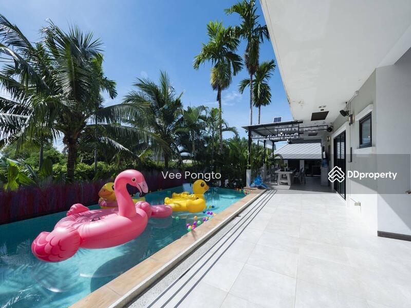 ขาย - Villa Milan – 6 Bedroom, 7 Bathroom Luxury Villa with Pool, ประจวบคีรีขันธ์