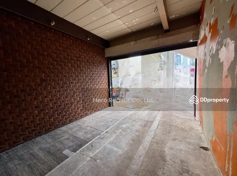 For Rent - For Rent Bangkok Shophouse Naradhiwas Rajanagarindra Rd. BTS Saint Louis BRE25095, Bangkok