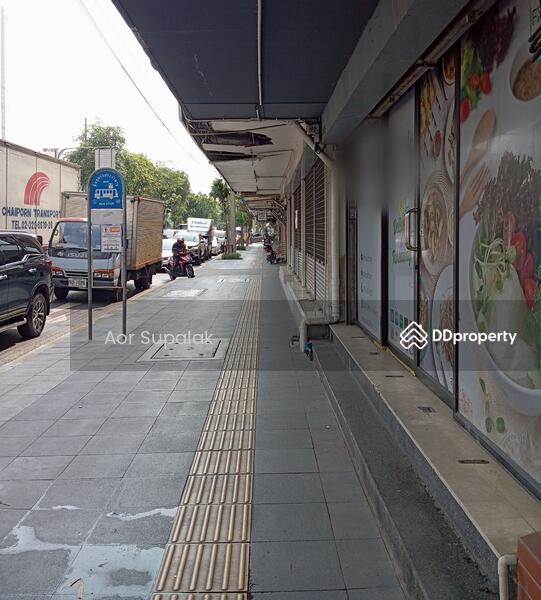 For Rent - 5 Bedrooms Commercial Building for Rent, Bangkok