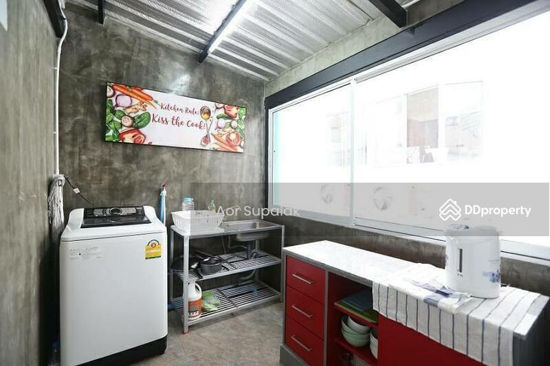 For Rent - 5 Bedrooms Commercial Building for Rent, Bangkok
