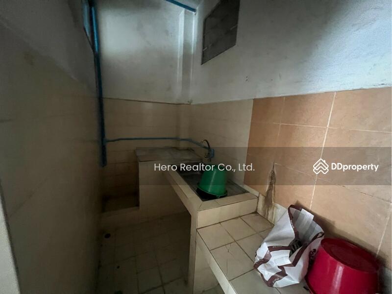 For Rent - For Rent Shophouse Sukhumvit BTS Phrakanong Watthana Bangkok BRE25019, Bangkok