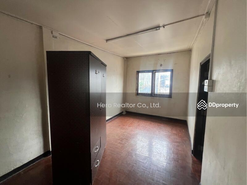 For Rent - For Rent Shophouse Sukhumvit BTS Phrakanong Watthana Bangkok BRE25019, Bangkok