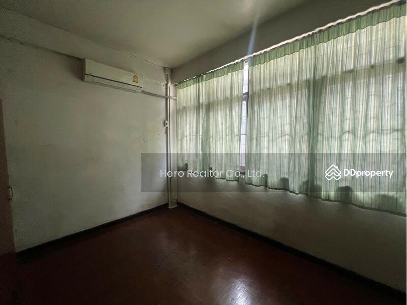 For Rent - For Rent Shophouse Sukhumvit BTS Phrakanong Watthana Bangkok BRE25019, Bangkok