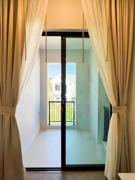 Nantawan Rama 9 - New Krungthepkreetha, Bangkok, Saphan Sung, Saphan Sung, Bangkok, 4 Bedrooms, 303 sqm, Single Detached House For Rent, by Princeton Estate Co.,Ltd., 11894418 - DDproperty.com