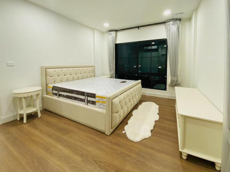 Nantawan Rama 9 - New Krungthepkreetha, Bangkok, Saphan Sung, Saphan Sung, Bangkok, 4 Bedrooms, 303 sqm, Single Detached House For Rent, by Princeton Estate Co.,Ltd., 11894418 - DDproperty.com