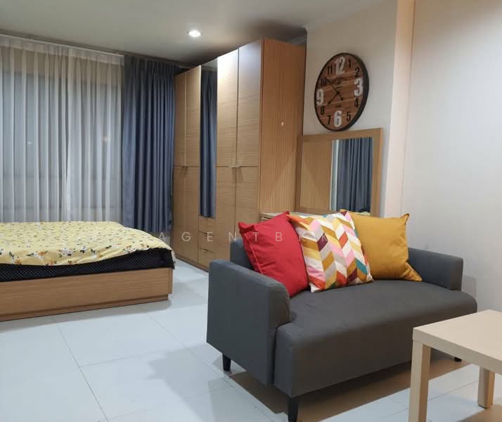 Lumpini Ville Sukhumvit 77, Bangkok, Sukhumvit 77 Road, Suan Luang, Suan Luang, Bangkok, Studio, 30 sqm, Condo For Rent, by Agentbkk, 11894484 - DDproperty.com