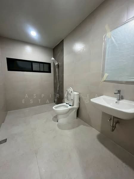 ทาวน์เฮาส์ 2 ชั้น รีโนเวทใหม่, Bangkok, Bang Chak, Phra Khanong, Bangkok, 2 Bedrooms, 140 sqm, Townhouse For Sale, by Aspire Real Estate Agency Co., Ltd., 11894835 - DDproperty.com