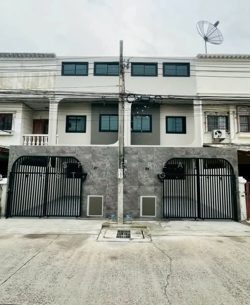 ทาวน์เฮาส์ 2 ชั้น รีโนเวทใหม่, Bangkok, Bang Chak, Phra Khanong, Bangkok, 2 Bedrooms, 140 sqm, Townhouse For Sale, by Aspire Real Estate Agency Co., Ltd., 11894835 - DDproperty.com