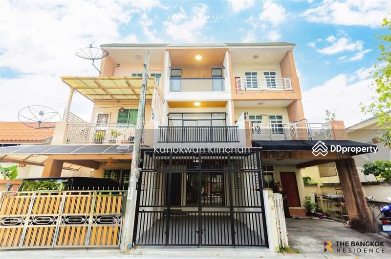 For Sale - Townhouse area Ladprao, Bangkok