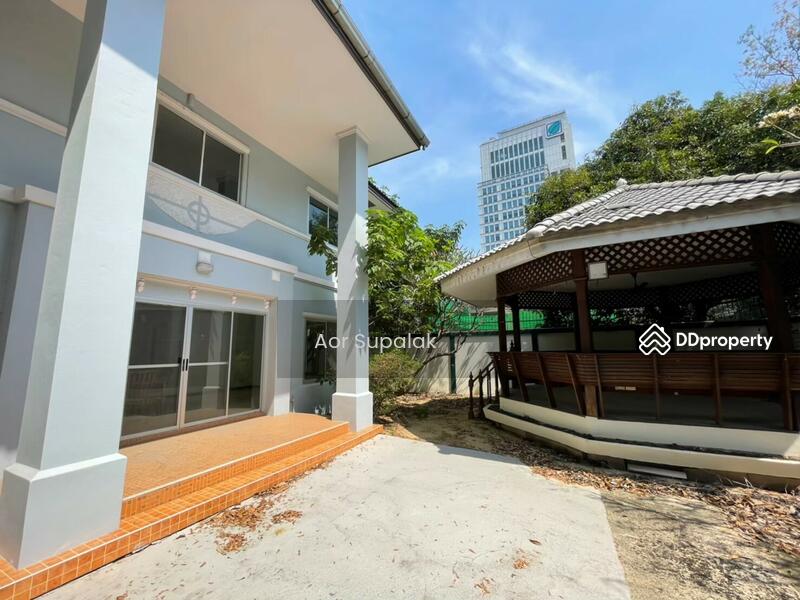 ให้เช่า - House for Rent 4 Bedrooms near BTS Bang Chak, กรุงเทพ