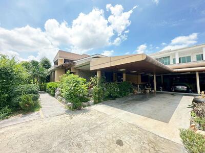 ขาย - บ้านเดี่ยว 2 ชั้น 5 ห้องนอน พื้นที่ 1 ไร่, กรุงเทพ